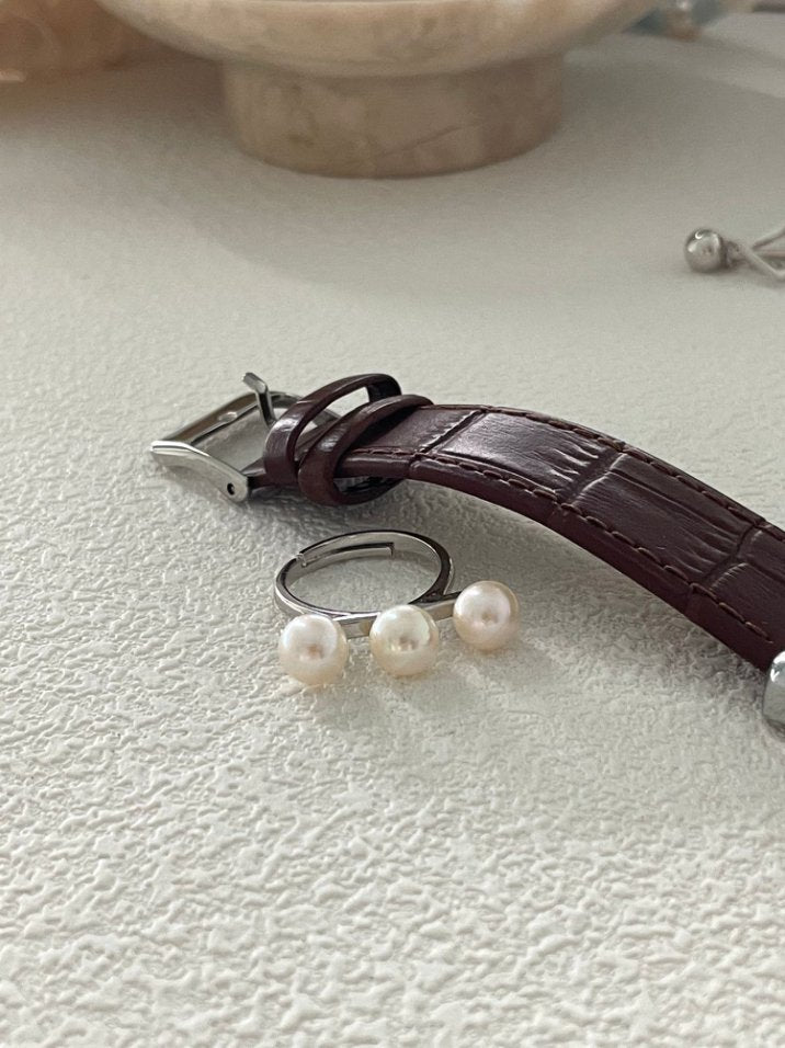 Pearls Aura Balancing Pearl Ring – 925 Sterling Silver | Modern Minimalist Elegance