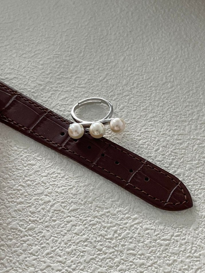 Pearls Aura Balancing Pearl Ring – 925 Sterling Silver | Modern Minimalist Elegance