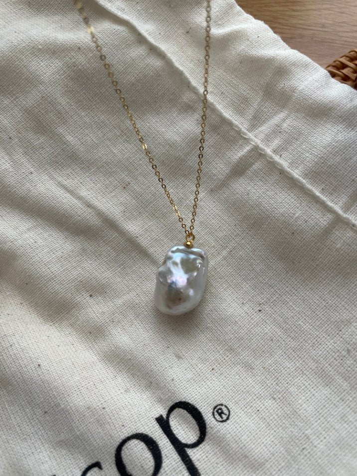 Pearls Aura Baroque Pearl Pendant Necklace – 14K Gold Filled | Organic Elegance Chain (45cm)