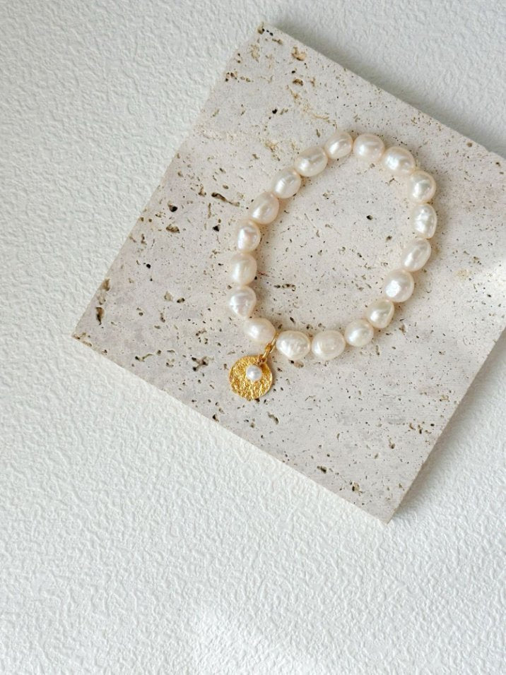 Pearls Aura Gardener Baroque Pearl Bracelet – 14K Gold Filled with 18K Gold Vermeil Coin Charm