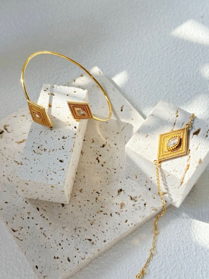 Pearls Aura Greek Eye Bracelet – 18K Gold Vermeil on Sterling Silver | Elegant Symbolic Bangle