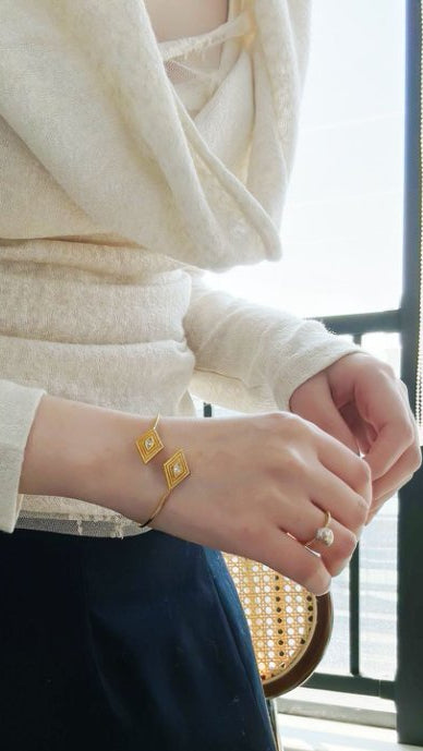 Pearls Aura Greek Eye Bracelet – 18K Gold Vermeil on Sterling Silver | Elegant Symbolic Bangle