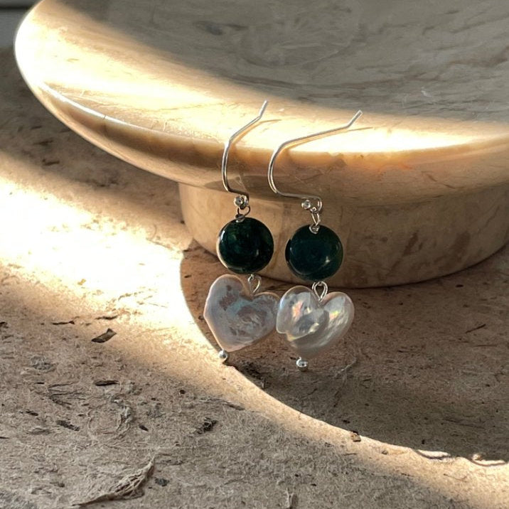 Pearls Aura Green Agate & Baroque Heart Pearl Earrings – Sterling Silver | Elegant Natural Gem Dangle