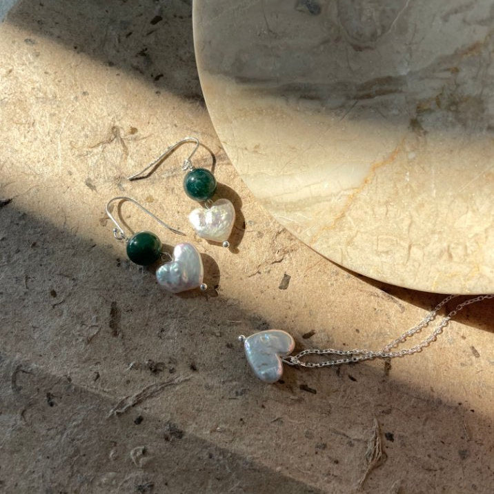 Pearls Aura Green Agate & Baroque Heart Pearl Earrings – Sterling Silver | Elegant Natural Gem Dangle