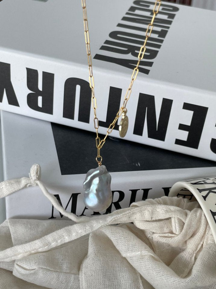 Pearls Aura Grey Baroque Pearl Coin Necklace – 14K Gold Filled | Elegant Statement Chain (46cm)