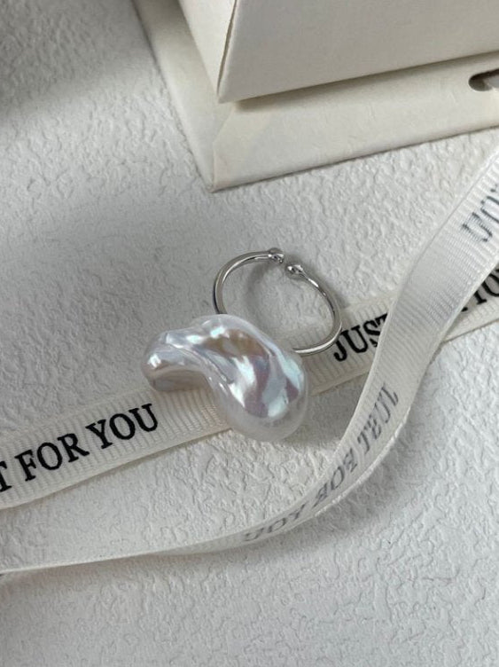 Pearls Aura Large Baroque Pearl Statement Ring – 925 Sterling Silver | Bold & Iridescent Elegance