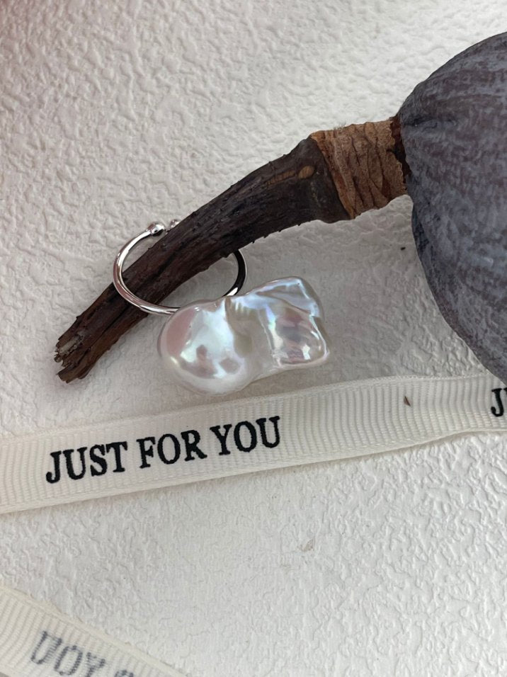 Pearls Aura Large Baroque Pearl Statement Ring – 925 Sterling Silver | Bold & Iridescent Elegance