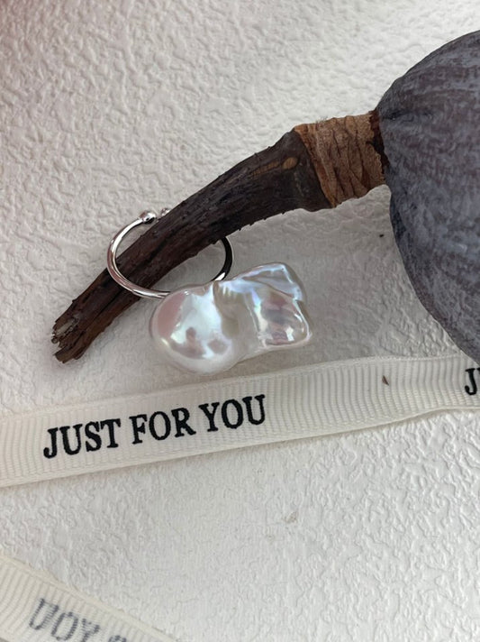 Pearls Aura Large Baroque Pearl Statement Ring – 925 Sterling Silver | Bold & Iridescent Elegance