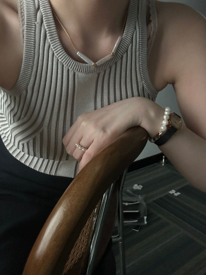 Pearls Aura Minimalist Baroque Pearl Necklace – 14K Gold Filled Chain with Gold Accents (45cm)