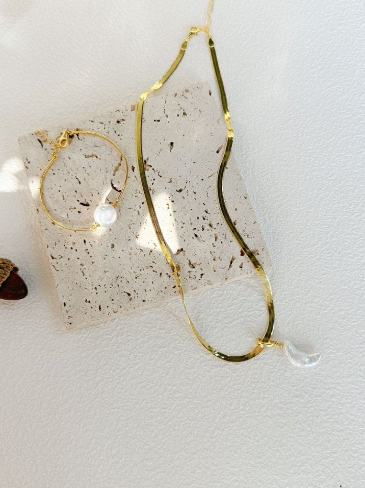 Pearls Aura Moonlight Baroque Pearl Bracelet – 18K Gold Vermeil Over Sterling Silver