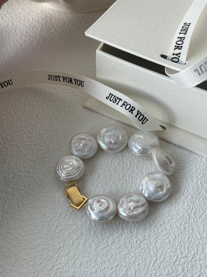 Pearls Aura Roma Holiday Baroque Pearl Bracelet – Sterling Silver with 18K Gold Plating | Modern Classic Elegance