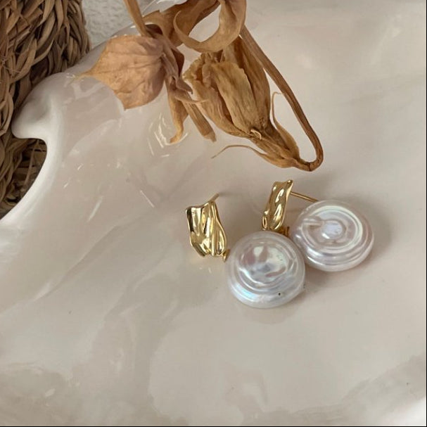 Pearls Aura Roman Holiday Baroque Pearl Earring – 18K Gold Plated on Sterling Silver | Unique Artistic Glow